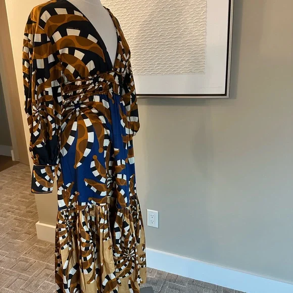 FARM Rio Orange and Black Long Sleeve Dress - Picture 11 of 12